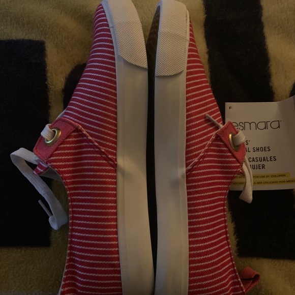 Shoes - Picture 2 of 3